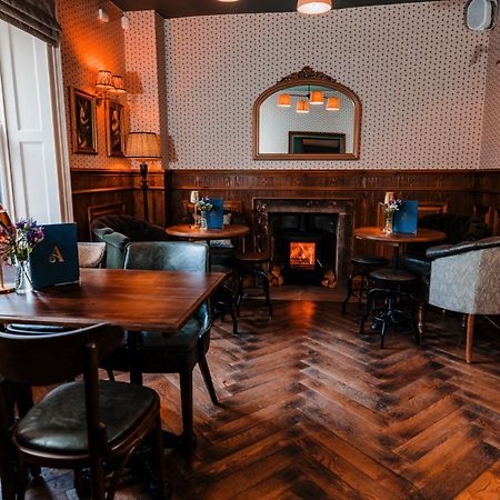 The Ashford Arms 호텔 외부 사진