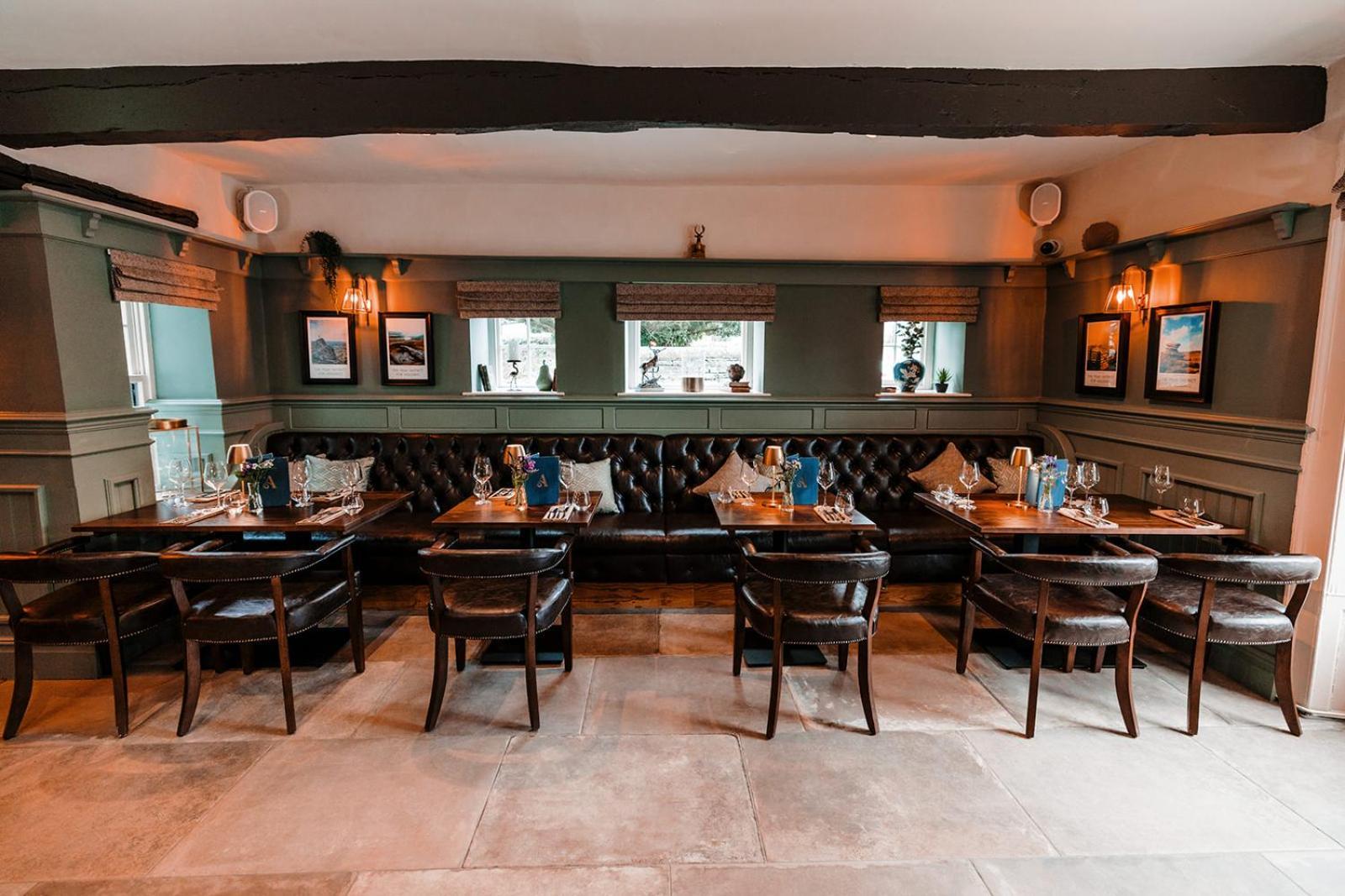 The Ashford Arms 호텔 외부 사진