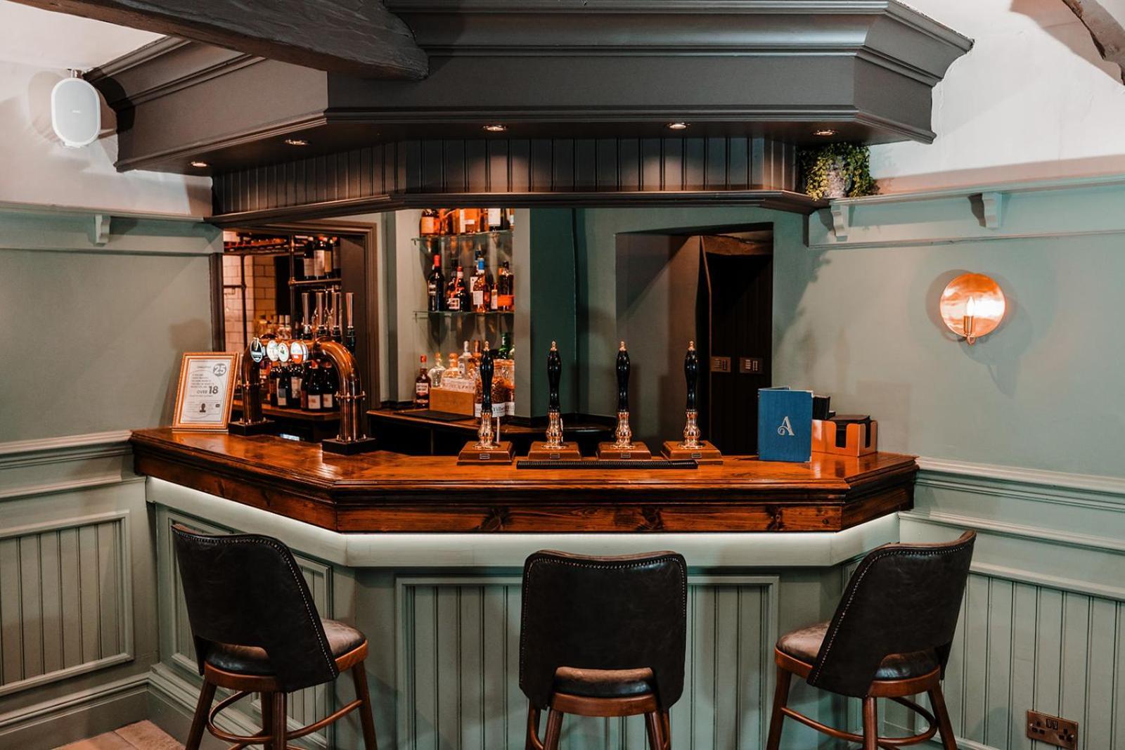 The Ashford Arms 호텔 외부 사진