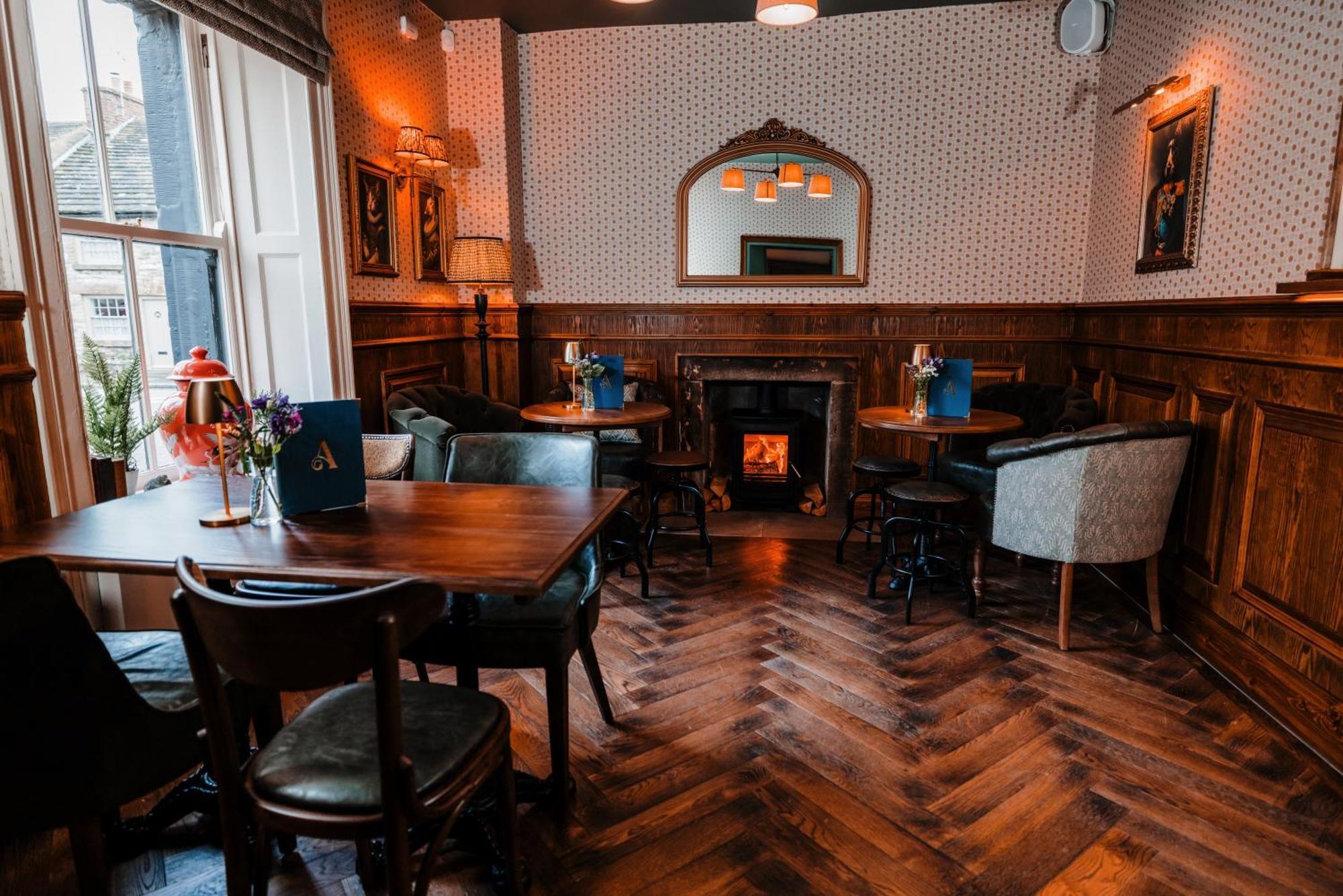 The Ashford Arms 호텔 외부 사진